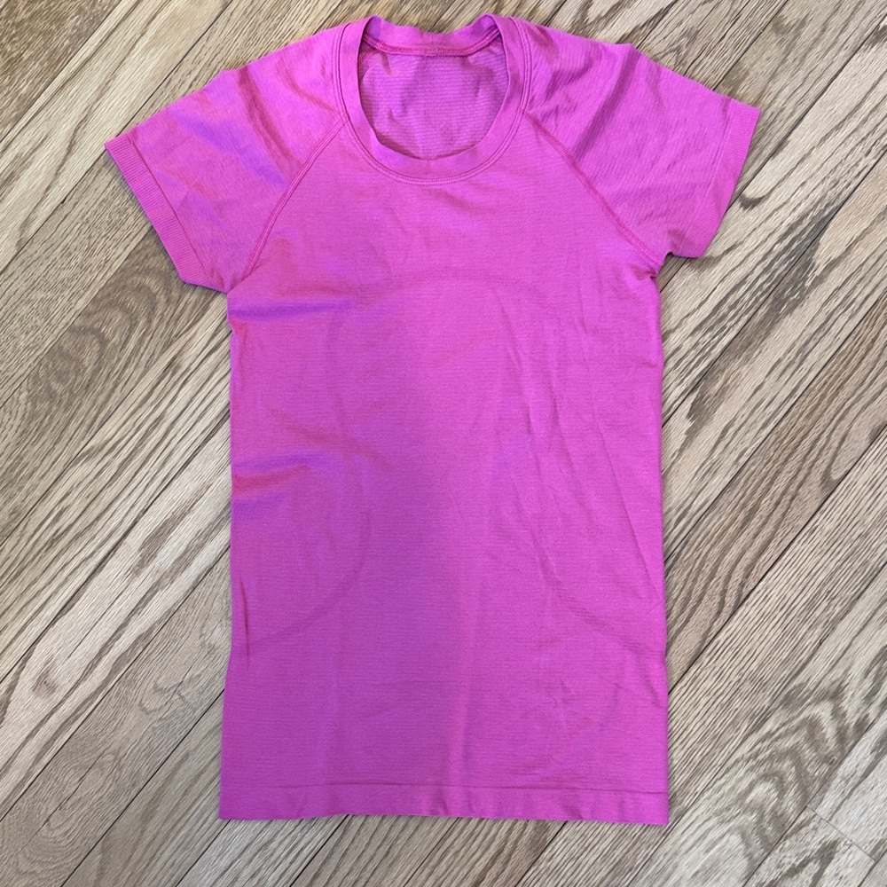 Lululemon Swiftly Tech Short Sleeve